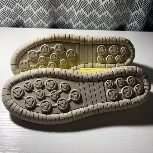 Women’s Yellow Fisherman Sandals Closed Toe Comfort Shoes Size 7 New - Picture 4 of 7